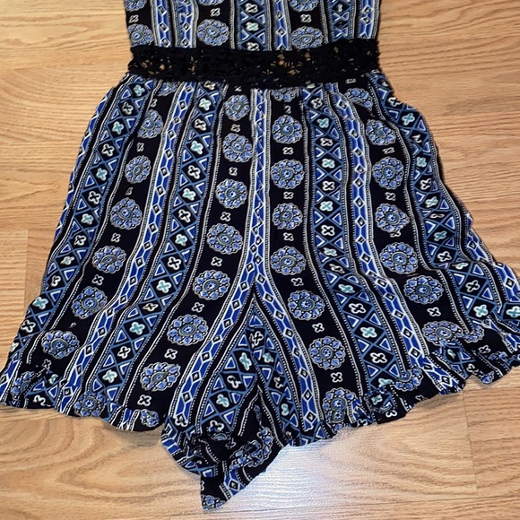 Hollister Romper - Picture 3 of 4